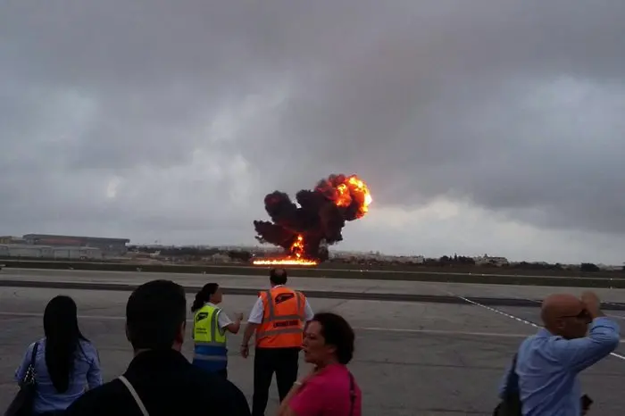 Самолет на Фронтекс се разби в Малта, петима убити (ВИДЕО)