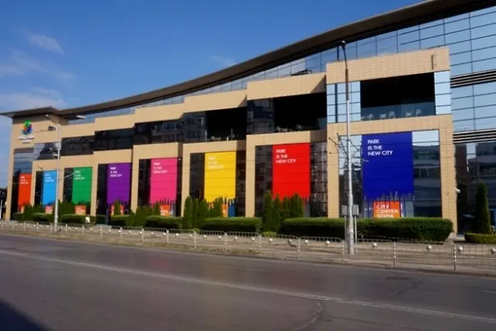 Първият мол в София: Презареждане