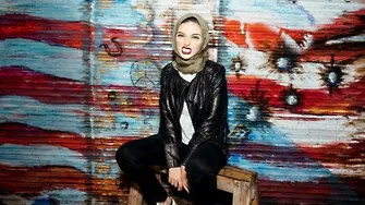 За първи път: Playboy показва мюсюлманка с хиджаб