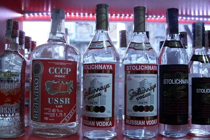 След масово отравяне - водката в Русия поскъпва
