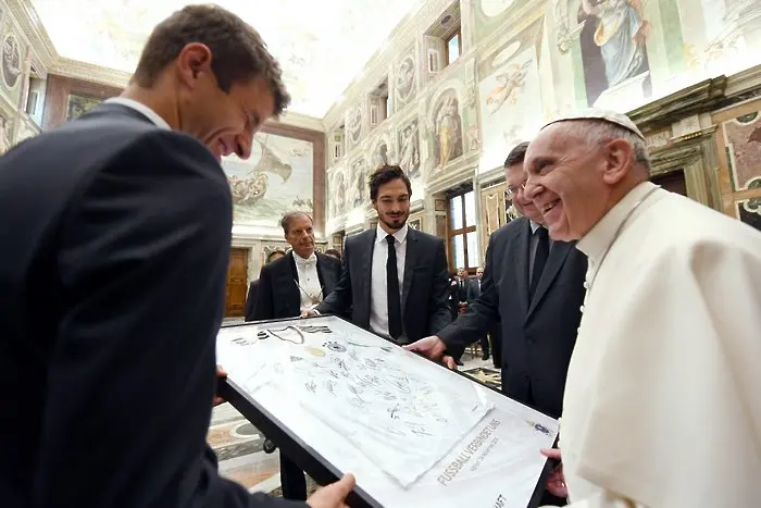 Папата прие световните шампиони
