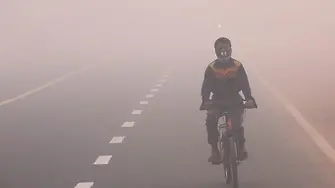 Делхи потъна в смог заради фойерверки (СНИМКИ)