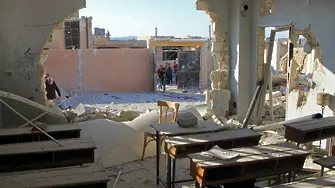 22 деца убити в бомбардирано училище в Сирия (ВИДЕО)