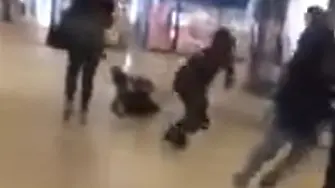 Нов клип с нападение над жена - този път в Холандия (ВИДЕО)