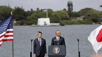 Премиерът на Япония се поклони в Пърл Харбър, но не се извини
