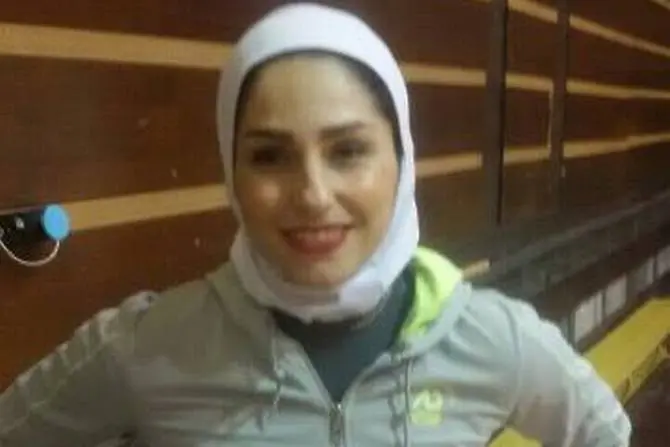 Още една иранка ще играе волейбол с хиджаб в Шумен (СНИМКИ)
