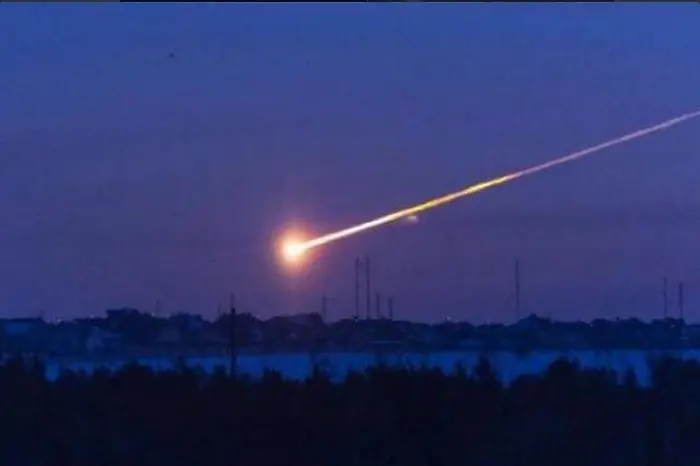 Ето как нощта в Сибир стана ден заради метеорит (ВИДЕО)