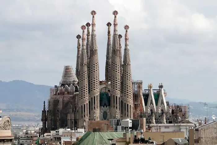 Барселона ограничава туризма. Пъдел местните