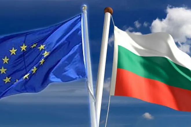България - между циклене и обратно пързаляне