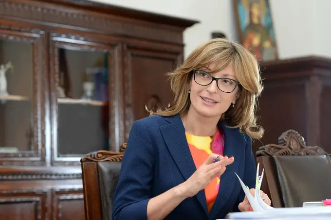 Екатерина Захариева: Време е да намалим парламентарната квота във ВСС