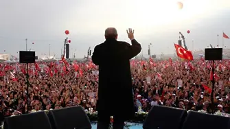 Стотици хиляди скандират „Да“ пред Ердоган в Истанбул