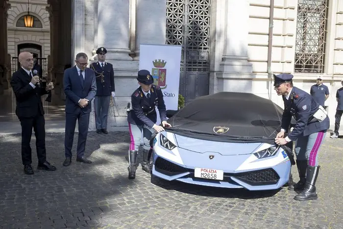 Италианската полиция получи свръхбързи 