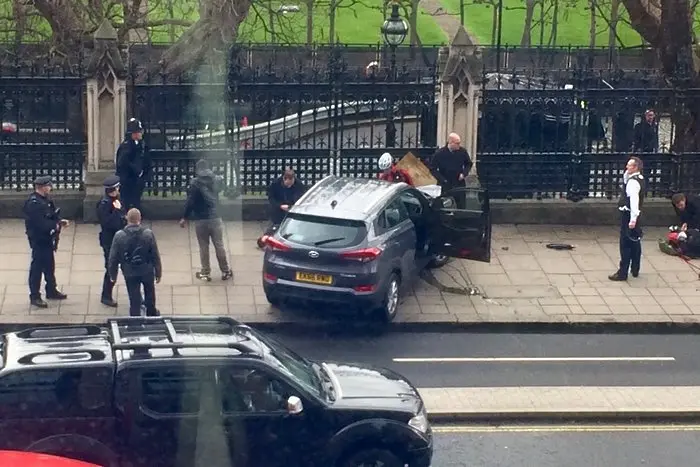 Седем арестувани за атентата в Лондон