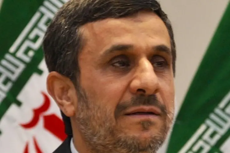 Бившият ирански президент Ахмадинеджад задържан за подкрепа на антиправителствените протести