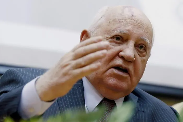 Горбачов: Русия е на половината път към демокрацията