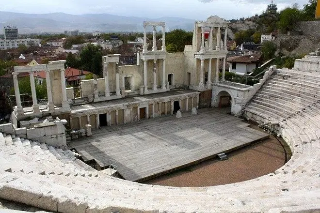 12 гласа от епохата „Страдивариус“ на Античния театър в Пловдив