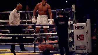 Антъни Джошуа смля от бой Кличко (СНИМКИ, рунд по рунд)