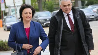 Корнелия Нинова предложи за начало замразяване на депутатските заплати
