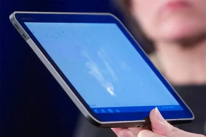 Motorola обратно в бизнеса с таблетите, щели да конкурират iPad