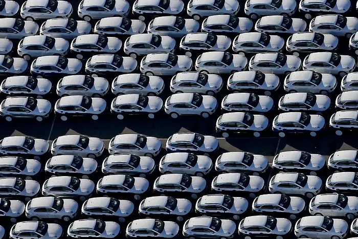 Продажбите на нови коли у нас скочили с 35%