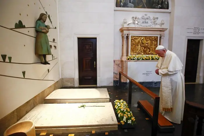 Папата обяви за светци пастирчетата от Фатима (СНИМКИ)