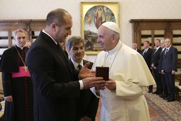 Папата прие Румен Радев (СНИМКИ)