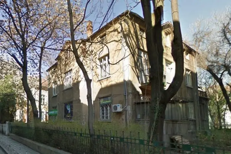 Още две красиви къщи от Стара София пред събаряне