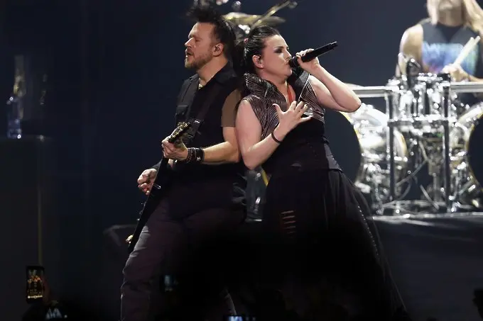 Когато Evanescence добавят оркестър и цигуларка... (ВИДЕО)