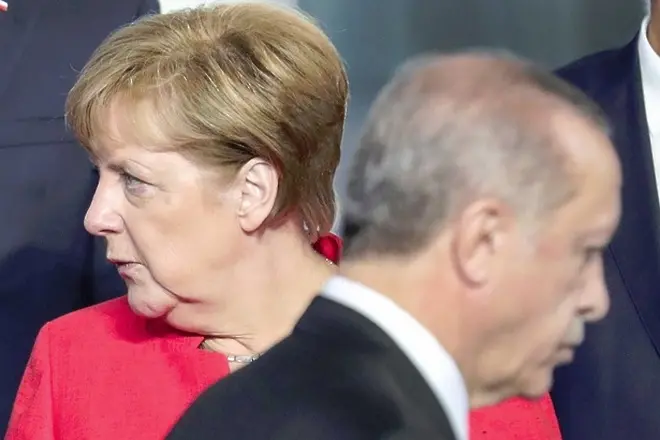 Ердоган: Не съжалявам, че нарекох Меркел и властта нацисти. Те са такива