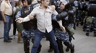 Арестуваха Навални преди протеста в Москва (ВИДЕО+СНИМКИ)