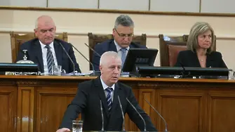 Здравният министър Николай Петров подаде оставка