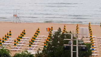 Кърлежи, мръсотия и 7 лв. за чадър на плажа в Бургас