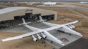 Най-големият самолет в света... иде (ВИДЕО)