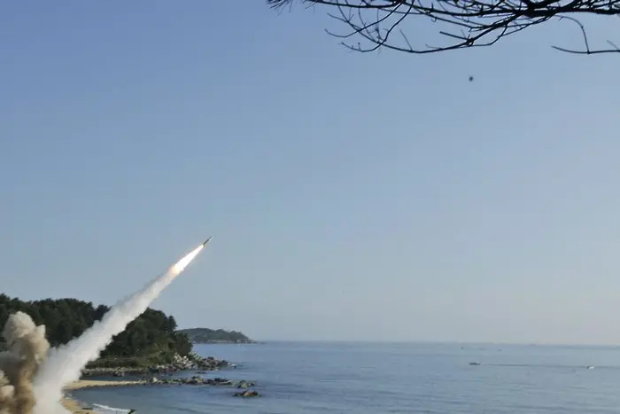 Северна Корея разработва ракетите си в цивилни обекти