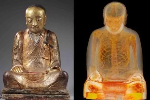 Китайци съдят холандец за мумия на монах, скрита в статуя