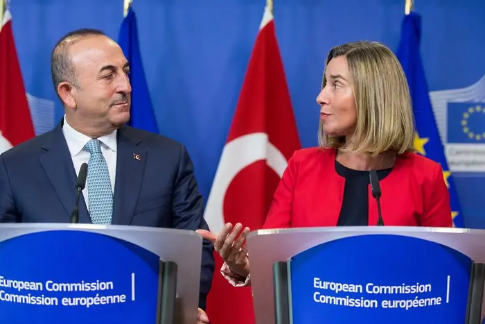ЕС и Турция опитват да стоплят охладнелите си отношения