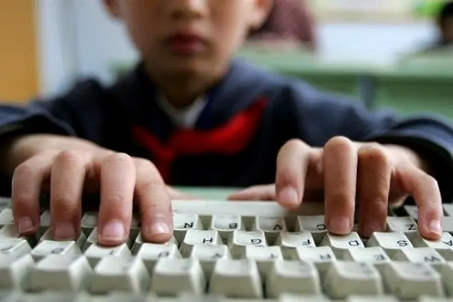 Можем ли да опазим децата от Интернет? Да - с Интернет