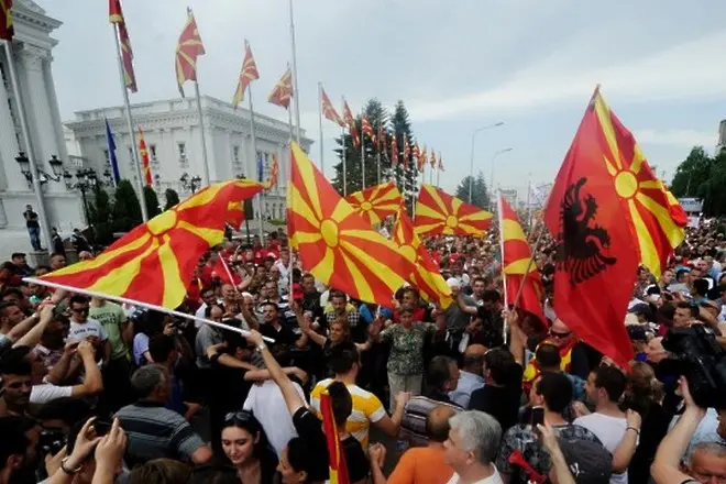 София мълчи, а трябва да осъди сръбската агресия срещу Скопие