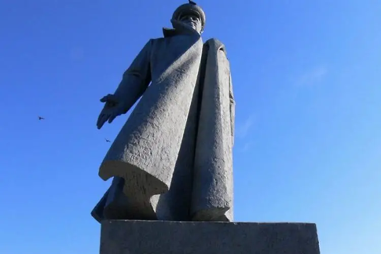 Как Русия отговаря на демонтажа на съветските паметници в Полша