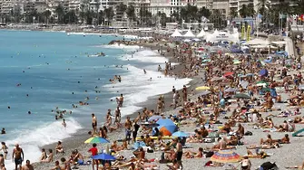 Българите си искат сергиите на плажа, констатира 