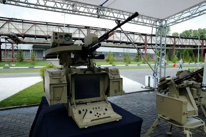 Робот-картечница с руска електроника сам решава по кого да стреля