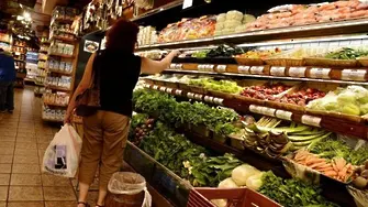 Решено: Супермаркетите няма да са длъжни да продават български стоки