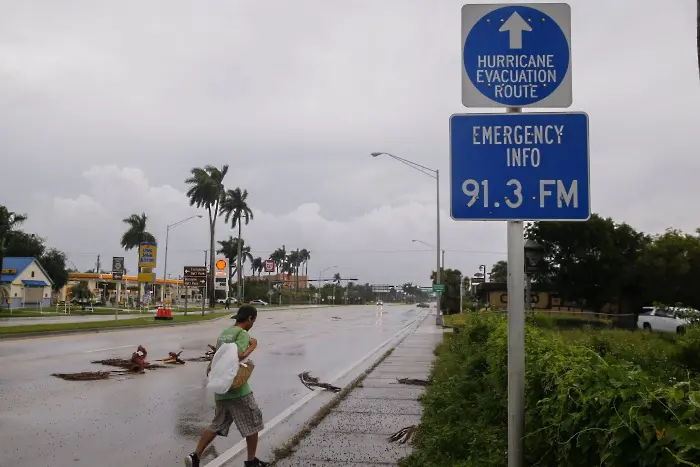 Ирма удари Южна Флорида с над 200 км/ч  (ВИДЕО)