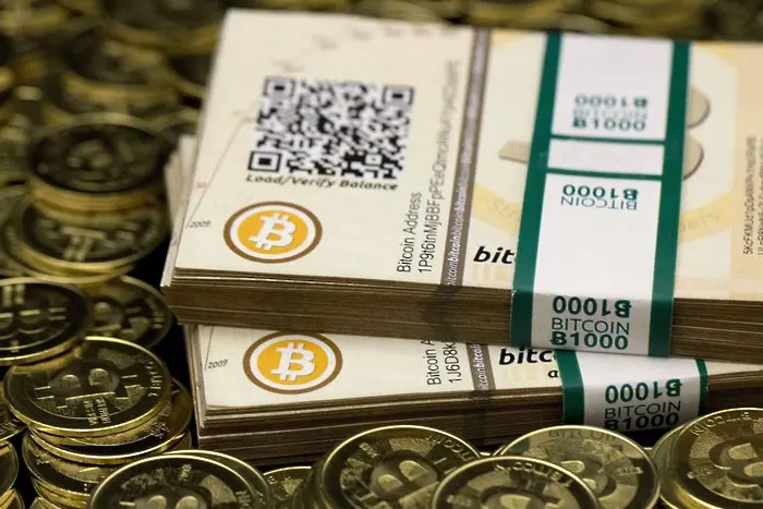 Bitcoin се срина с 29% след отлагане на ъпгрейд