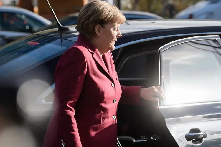Половината германци се готвят за нови избори