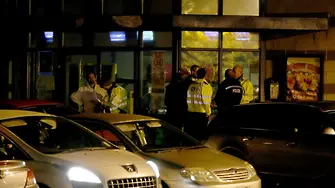 Обезвредиха нападател, взел заложници в боулинг клуб в Англия