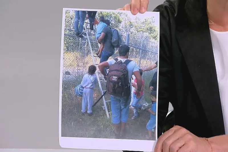 Елена Йончева: Ето как бежанците прескачат оградата по границата