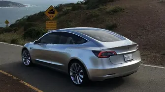 Една четвърт от поръчките за новата Tesla - отменени