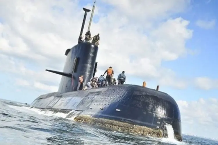 Няколко страни издирват изчезнала аржентинска подводница 