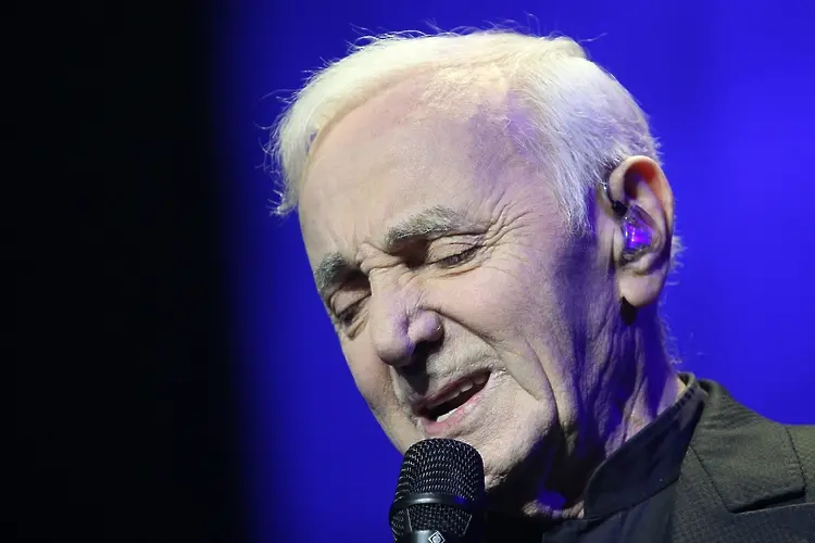 93-годишният Шарл Азнавур пя в блестяща форма в София